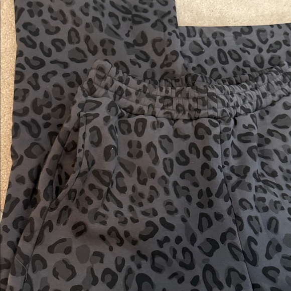 Comfrt Womens straight leg sweatpants, panther large new black gray - Picture 4 of 4